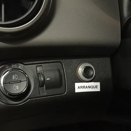 Imagen del boton de arranque instalado con la pegatina Botón de arranque